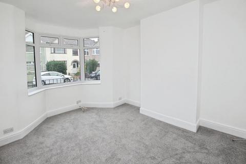 2 bedroom terraced house to rent, Gloucester Road, Bristol BS16