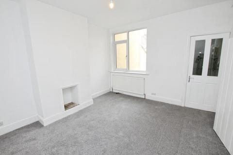 2 bedroom terraced house to rent, Gloucester Road, Bristol BS16
