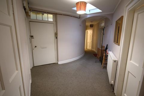 undefined, Huntly Street, Canonmills, Edinburgh, EH3