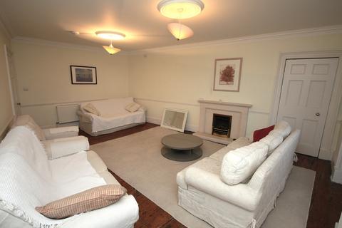 undefined, Huntly Street, Canonmills, Edinburgh, EH3