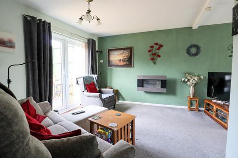 3 bedroom terraced house for sale, Grampian Way, Oakham LE15