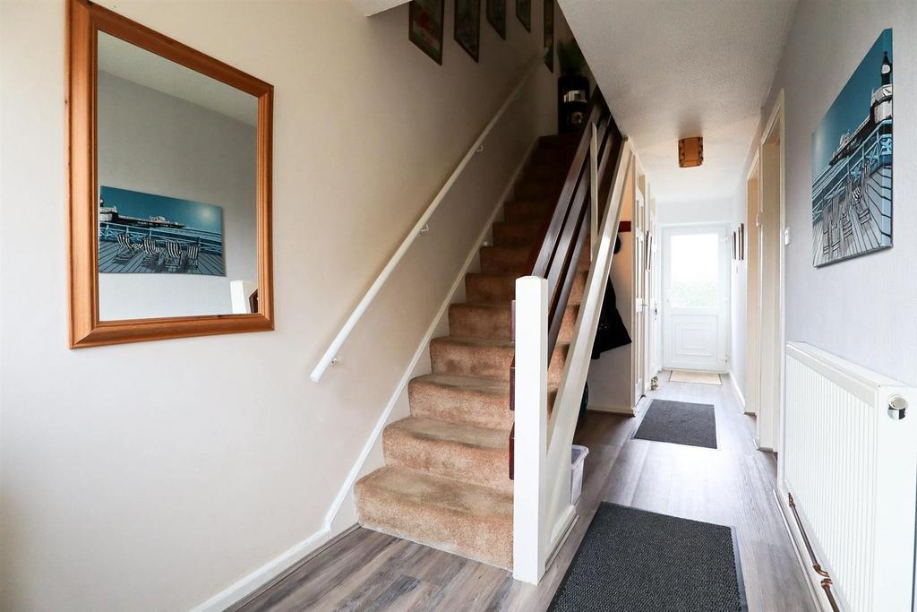 Entrance hallway.jpg