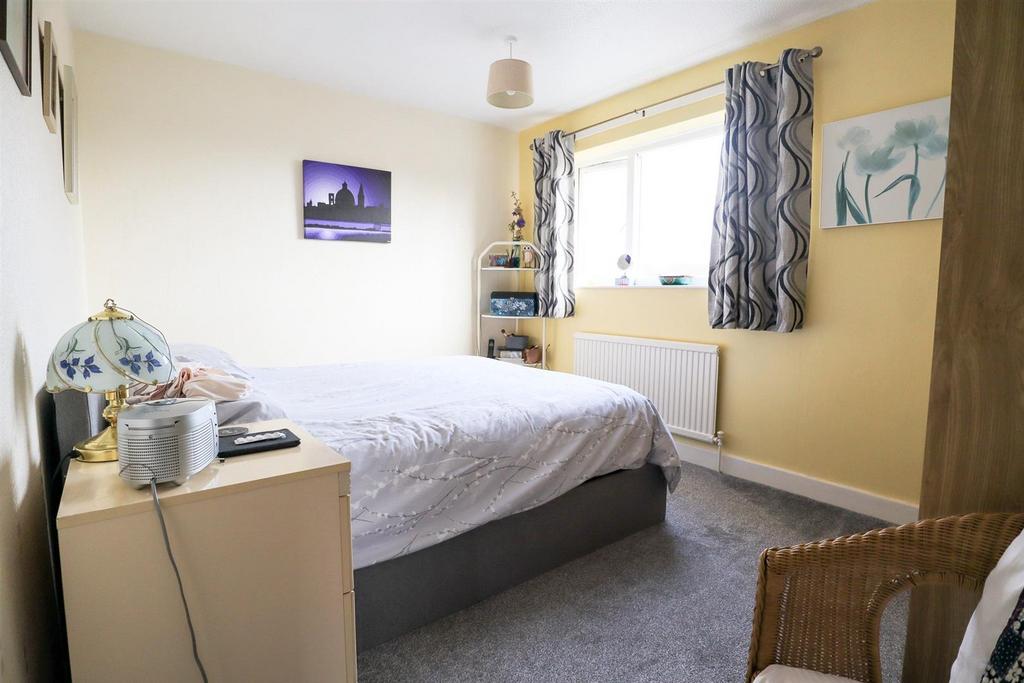 Bedroom 1 (2).jpg