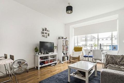 undefined, Great West Road, Brentford TW8