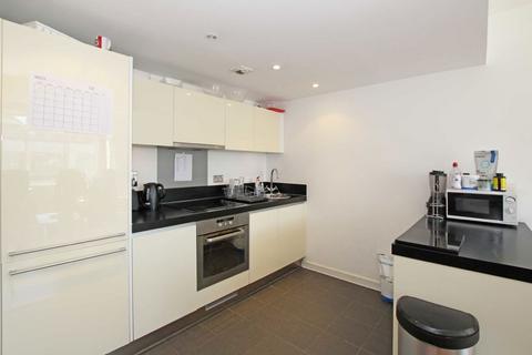 undefined, Great West Road, Brentford TW8