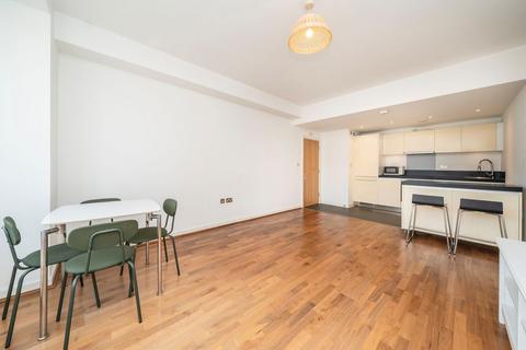 1 bedroom flat to rent, Great West Road, Brentford TW8