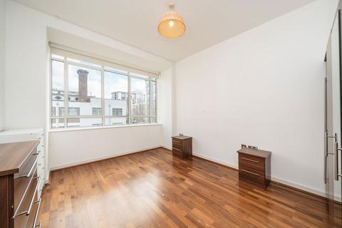 1 bedroom flat to rent, Great West Road, Brentford TW8
