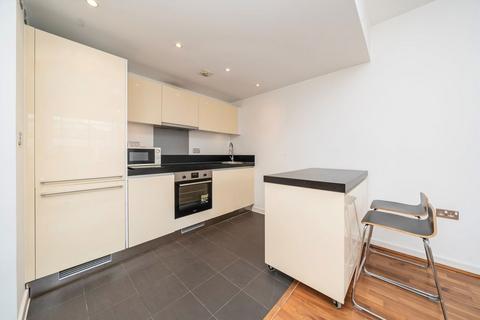 1 bedroom flat to rent, Great West Road, Brentford TW8
