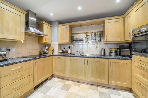 undefined, London Road, London