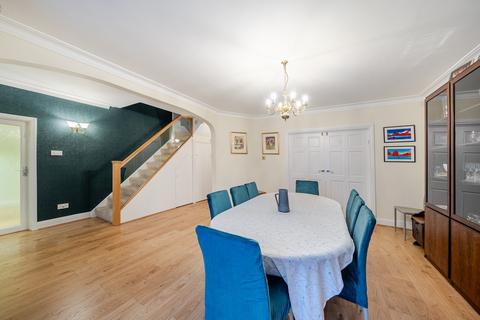 5 bedroom detached house for sale, Hillersdon Avenue, Edgware, Greater London. HA8 7SQ