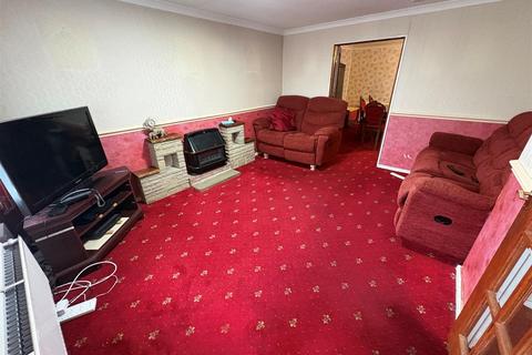 undefined, Hunters Park Avenue, Clayton, Bradford
