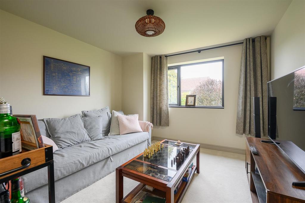 Snug/5 th bedroom
