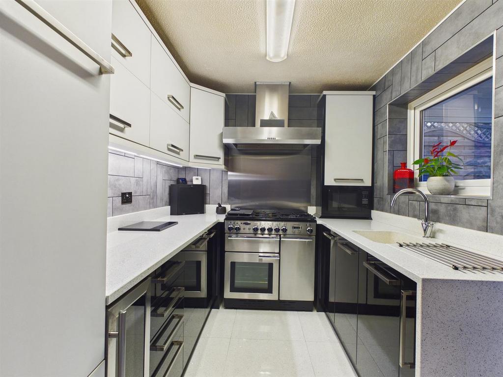 CAM03145 G0-PR0479-STILL011.jpg