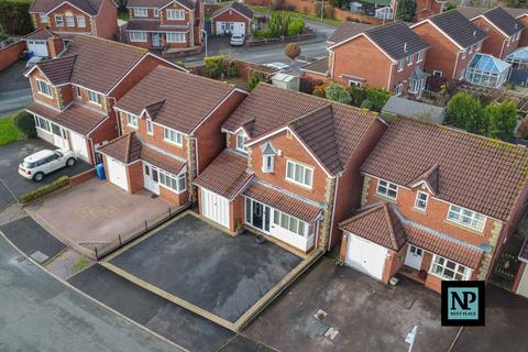 4 bedroom detached house for sale, Ullswater, Wilnecote, B77