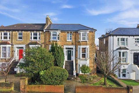 1 bedroom apartment for sale, Hermon Hill, Wanstead