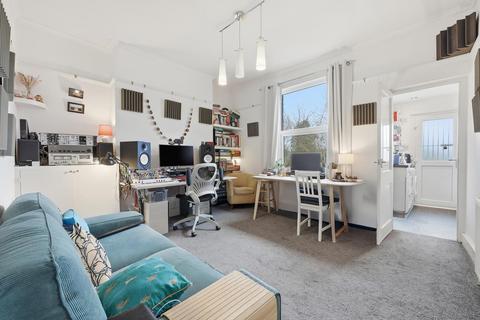 1 bedroom apartment for sale, Hermon Hill, Wanstead