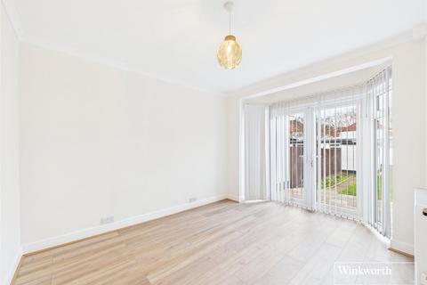 3 bedroom end of terrace house to rent, Seaton Road, Wembley HA0