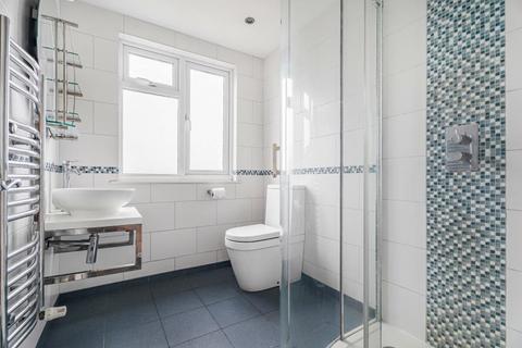 undefined, Hazelwood Lane, Palmers Green, N13
