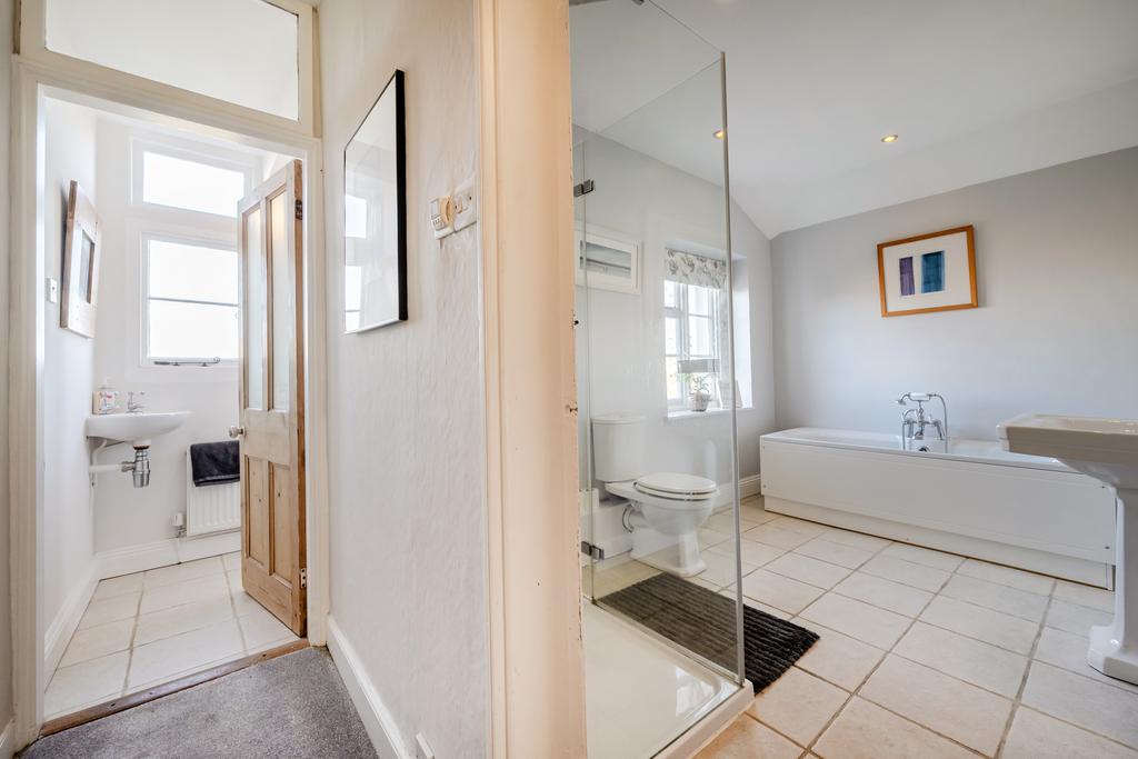 Bathroom / WC