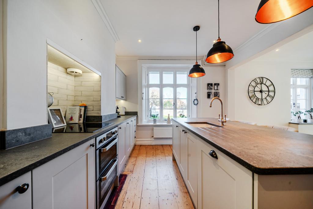 Kitchen / Breakfast Room