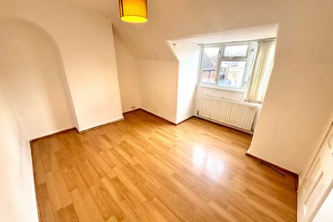 2 bedroom terraced house to rent, Ford Road, Dagenham, RM10