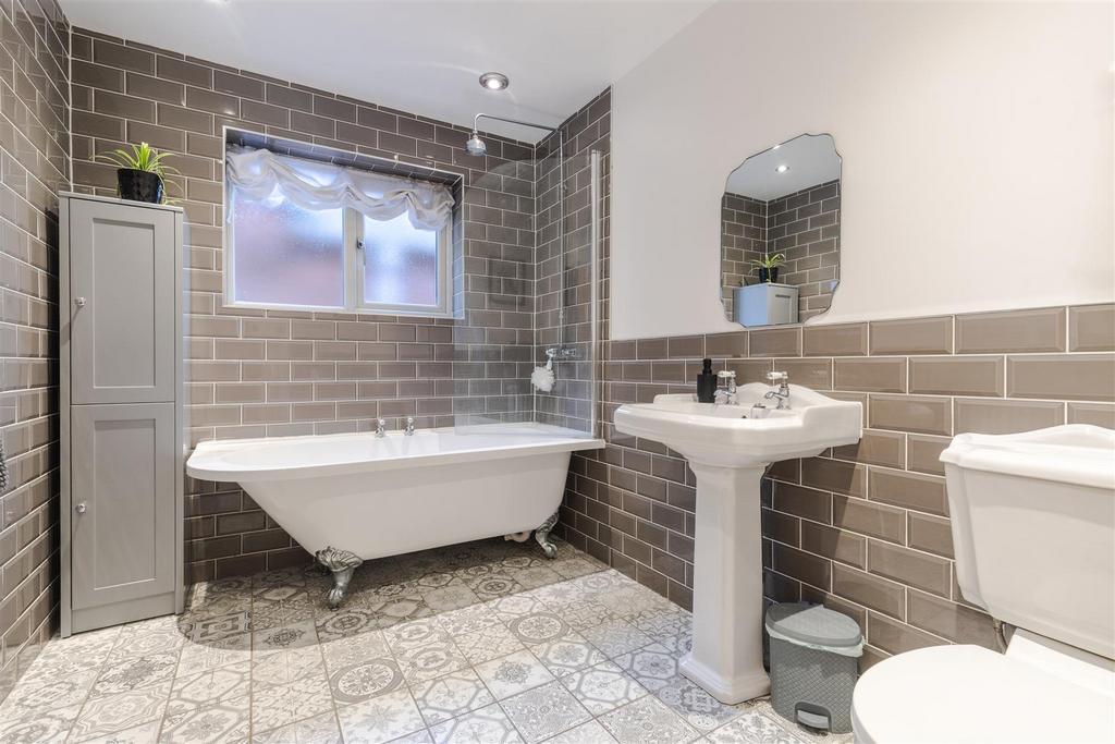 Family bathroom