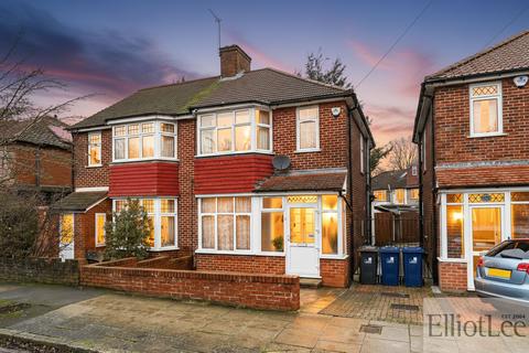 3 bedroom semi-detached house for sale, Ashness Gardens, Greenford UB6