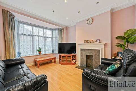 3 bedroom semi-detached house for sale, Ashness Gardens, Greenford UB6