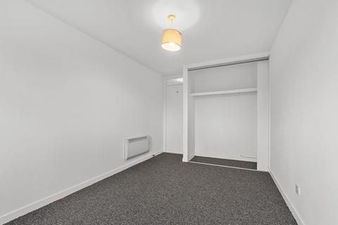 undefined, Mclean Place, Paisley, PA3