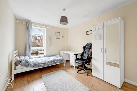 2 bedroom flat for sale, Uxbridge Road, Hanwell, LONDON, W7