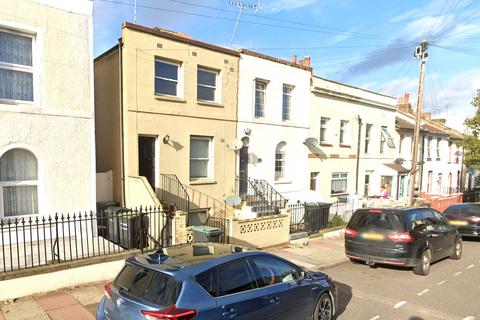 undefined, Wellington Street, Gravesend, Kent, DA12