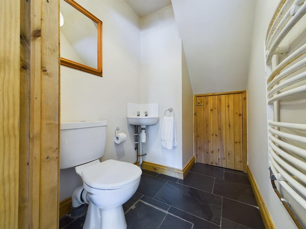 Ground floor WC in annex