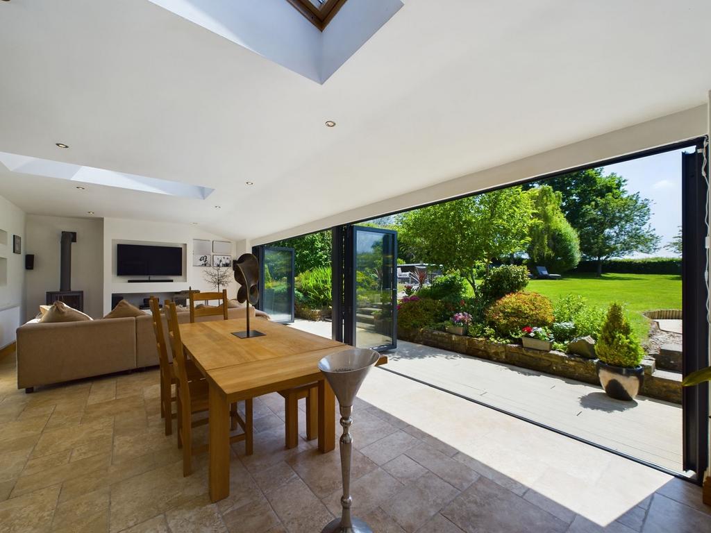 Open plan kitchen / living / dining room