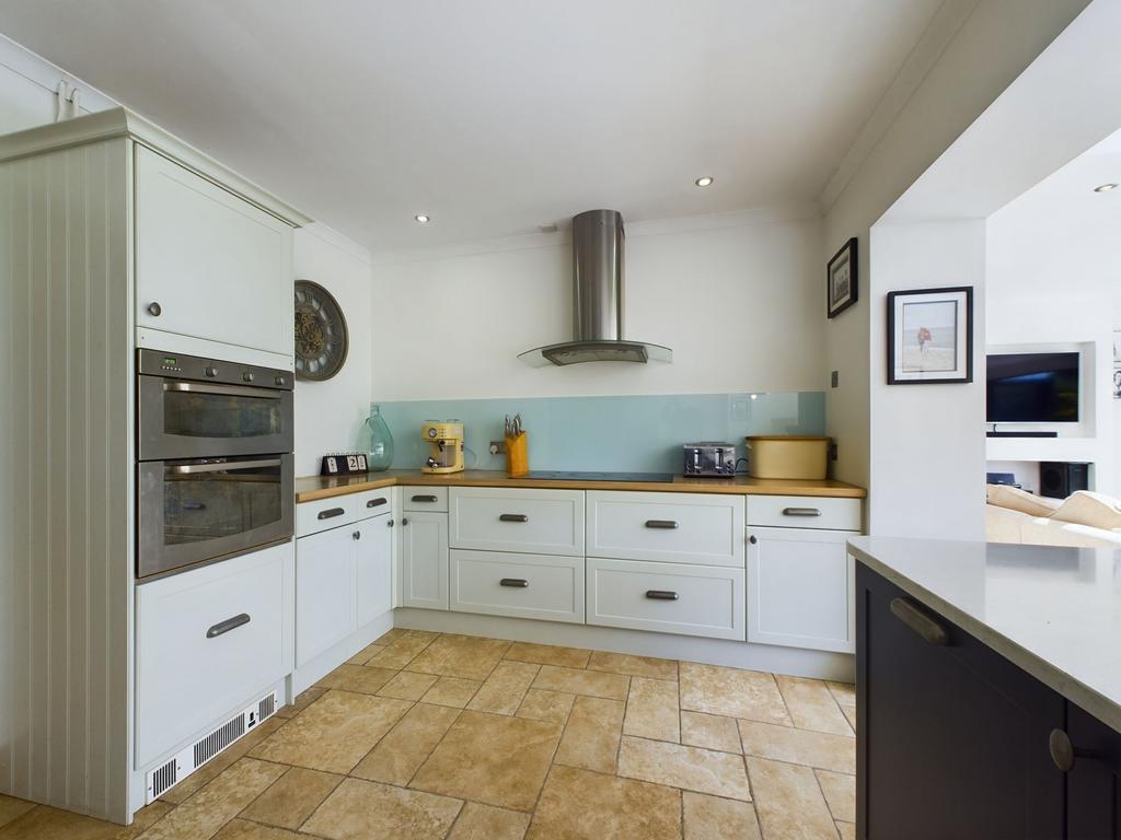 Open plan kitchen / living / dining room
