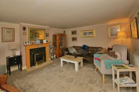 4 bedroom detached house for sale, Faversham Road, Kennington, Ashford, Kent, TN24