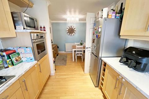 4 bedroom townhouse for sale, Sandhills Avenue, Hamilton, Leicester, Leicestershire, LE5 1QN
