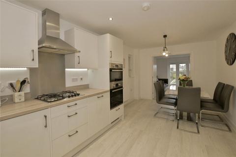 4 bedroom detached house for sale, Honeysuckle Avenue, Willesborough, Ashford, Kent, TN24