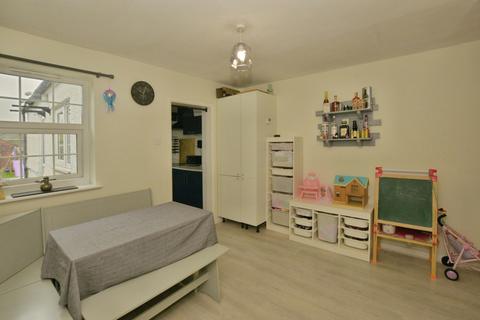 2 bedroom terraced house for sale, Kingsnorth Road, Ashford, Kent, TN23