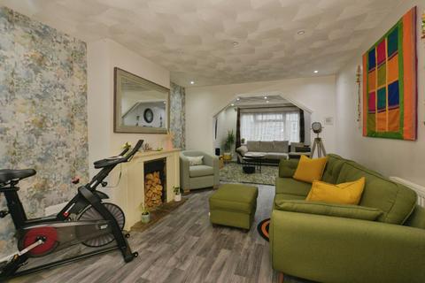 3 bedroom semi-detached house for sale, Harvey Road, Willesborough, Ashford, Kent, TN24