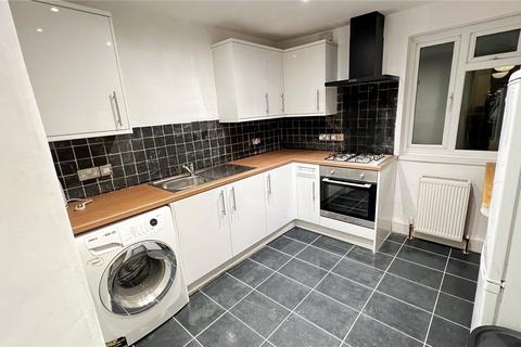 3 bedroom flat for sale, Lennard Road, London, SE20