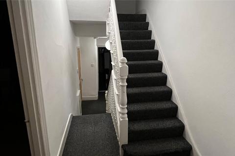 3 bedroom flat for sale, Lennard Road, London, SE20