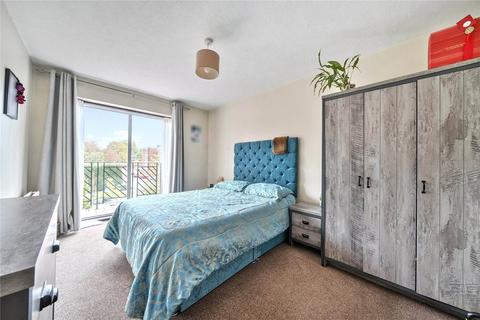 2 bedroom flat for sale, Park Road, Beckenham, BR3