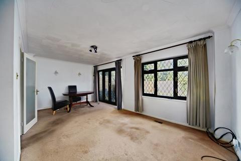 4 bedroom semi-detached house for sale, Radcliffe Road, Croydon, CR0
