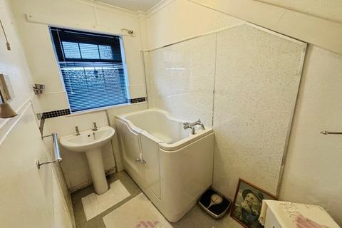 2 bedroom semi-detached house for sale, Crookesbroom Lane, Doncaster DN7