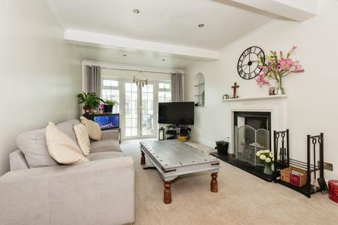 4 bedroom detached house for sale, Carshalton Road, Banstead, Surrey, SM7