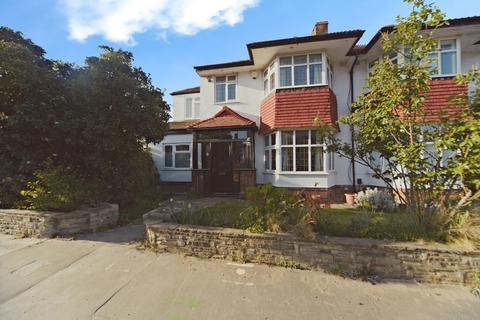 Court Drive, Croydon, CR0