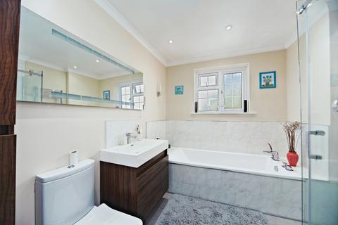 5 bedroom semi-detached house for sale, Court Drive, Croydon, CR0