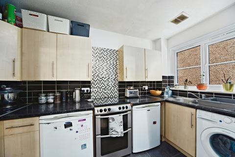 2 bedroom flat for sale, Outram Road, CROYDON, Surrey, CR0