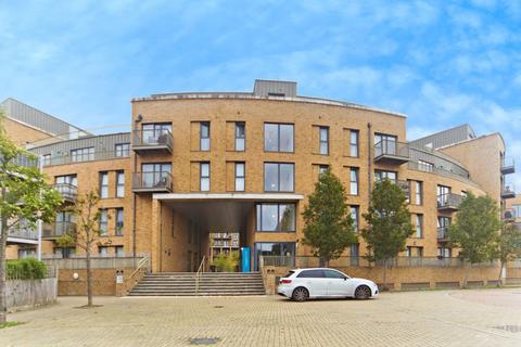 1 bedroom flat for sale, Connersville Way, CROYDON, Surrey, CR0