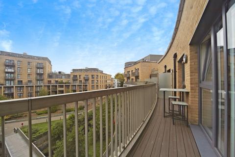 1 bedroom flat for sale, Connersville Way, CROYDON, Surrey, CR0